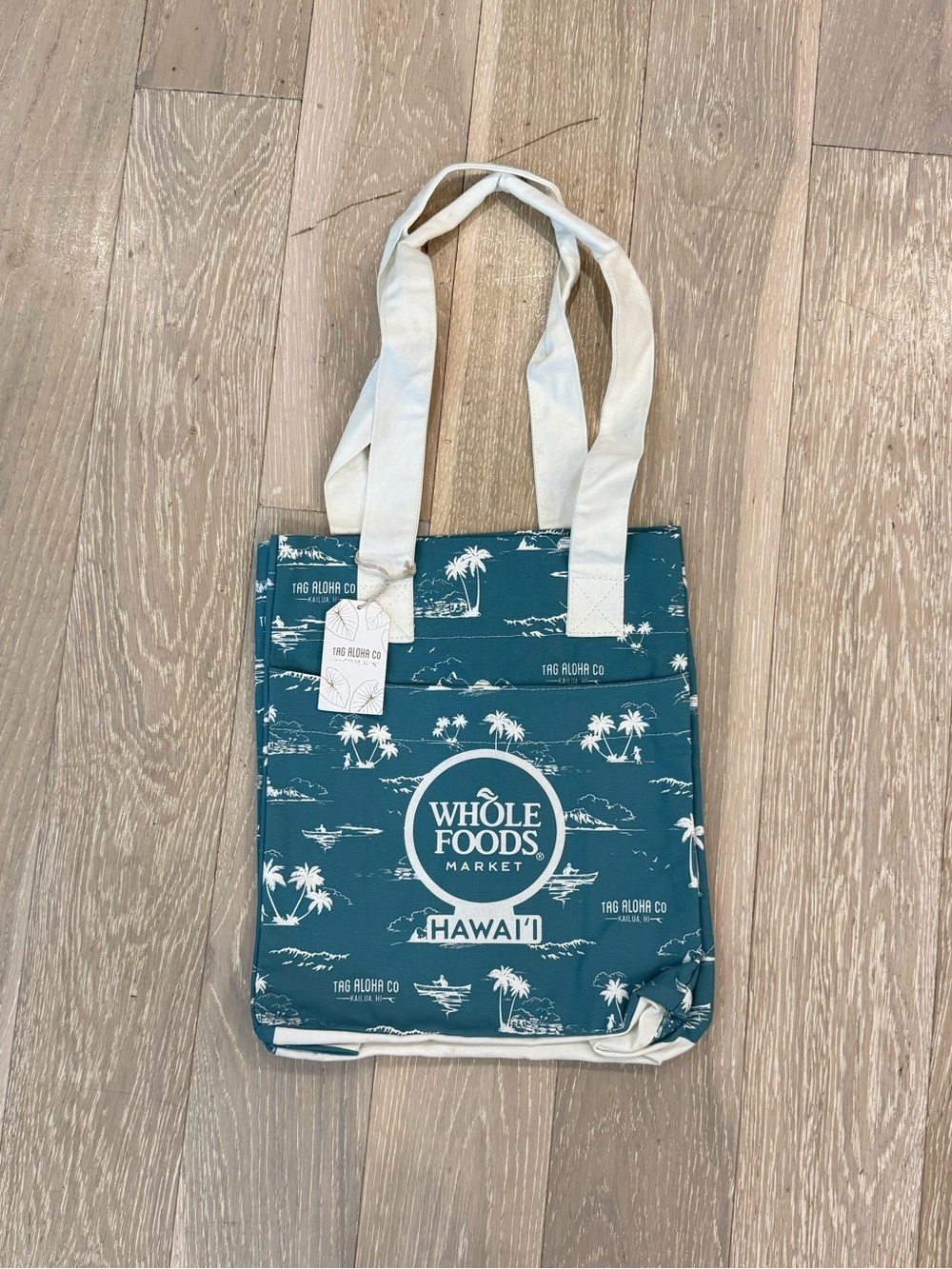 Whole Foods Market Hawai'i Hydro Tote Bag  NWT - 3 Large Pockets outside